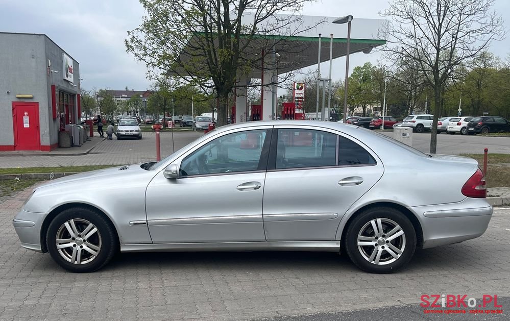 2004' Mercedes-Benz E-Class photo #5
