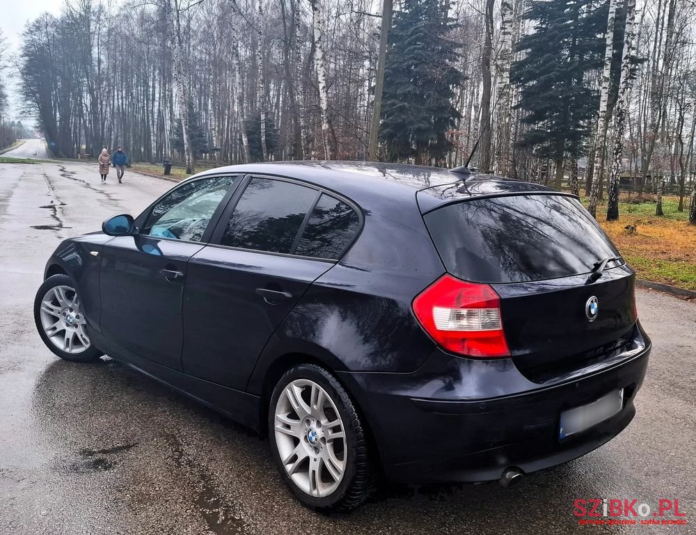 2006' BMW 1 Series 118I photo #3