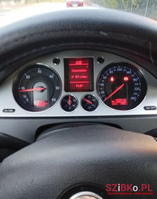 2007' Volkswagen Passat photo #5