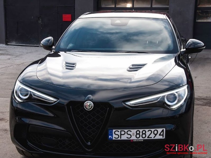 2021' Alfa Romeo Stelvio photo #6