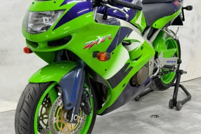 1998' Kawasaki ZXR