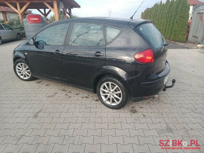 2010' SEAT Altea photo #4