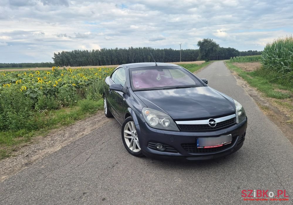 2006' Opel Astra photo #1