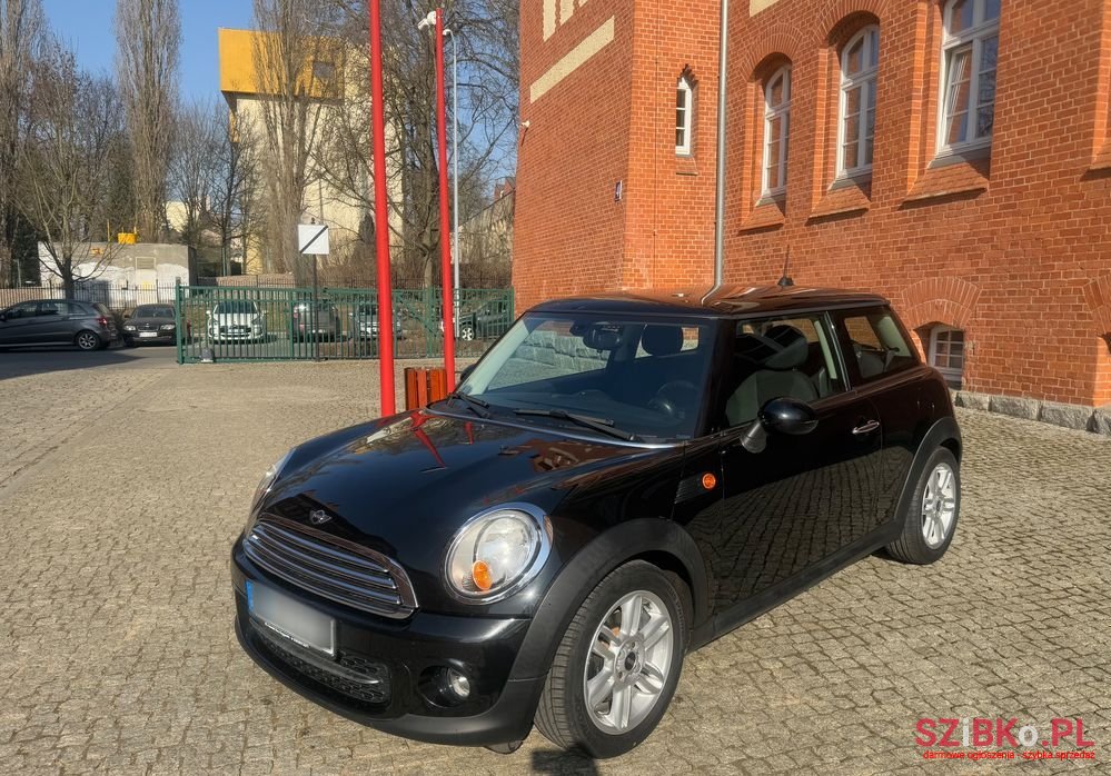 2010' MINI Cooper D Brick Lane photo #6