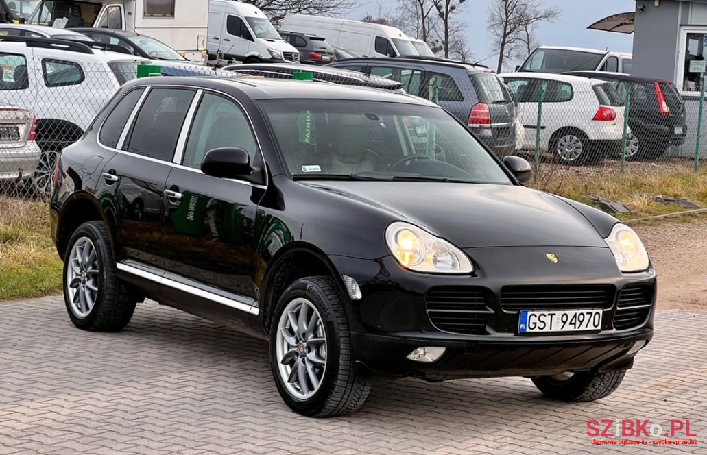 2004' Porsche Cayenne photo #1