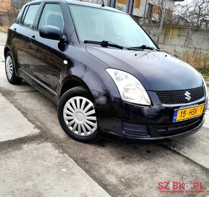 2009' Suzuki Swift photo #3