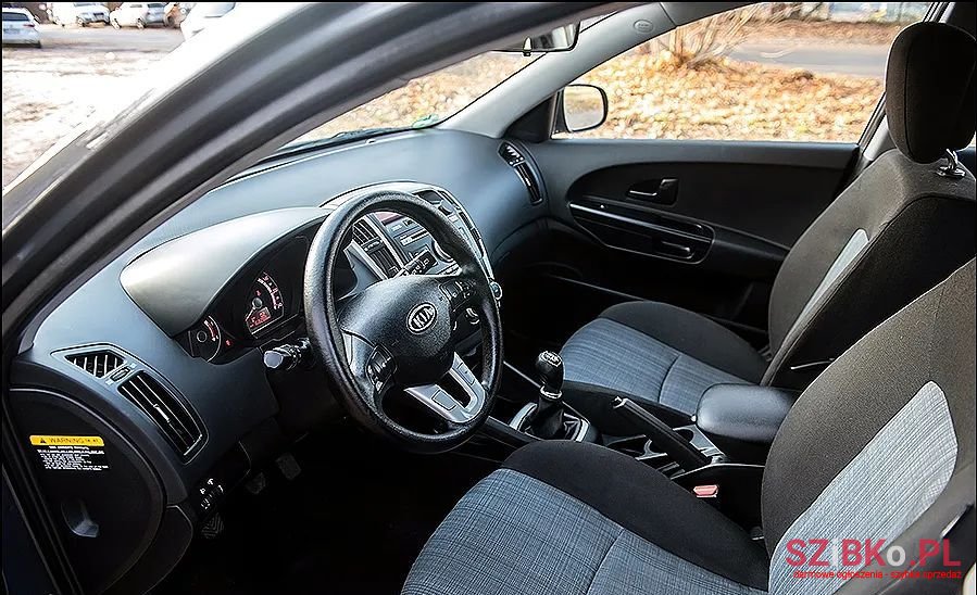 2010' Kia Ceed photo #6