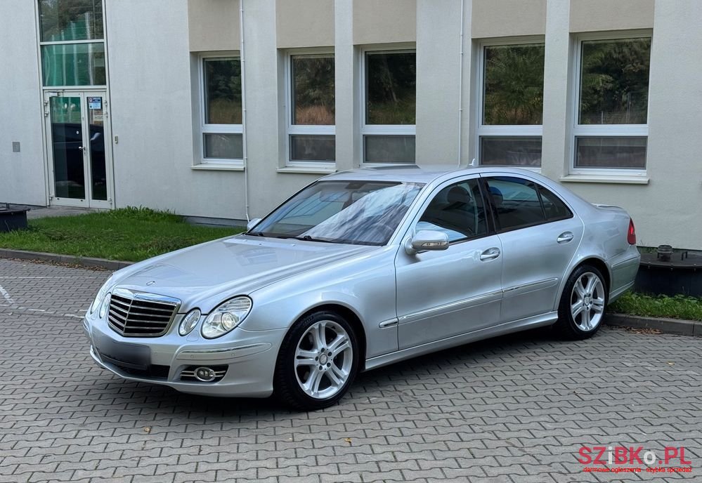 2007' Mercedes-Benz E-Class photo #3