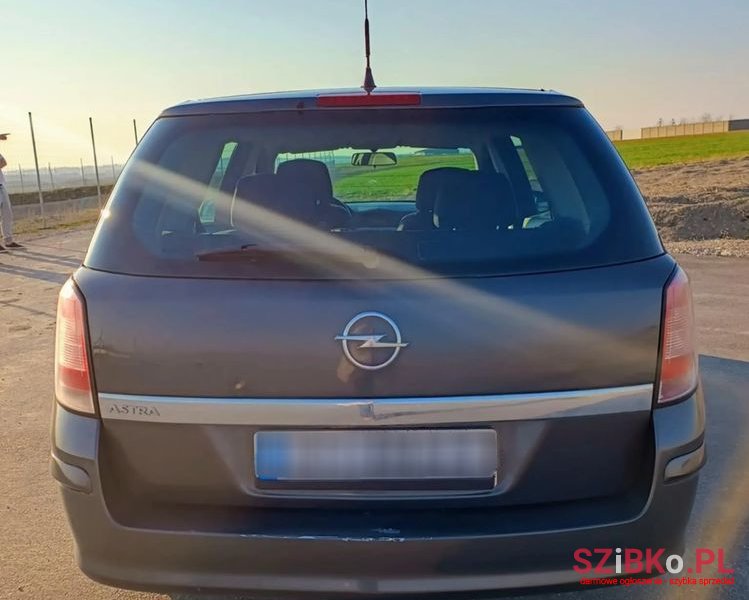 2012' Opel Astra Iii 1.6 photo #3