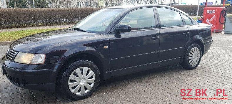 1998' Volkswagen Passat photo #1