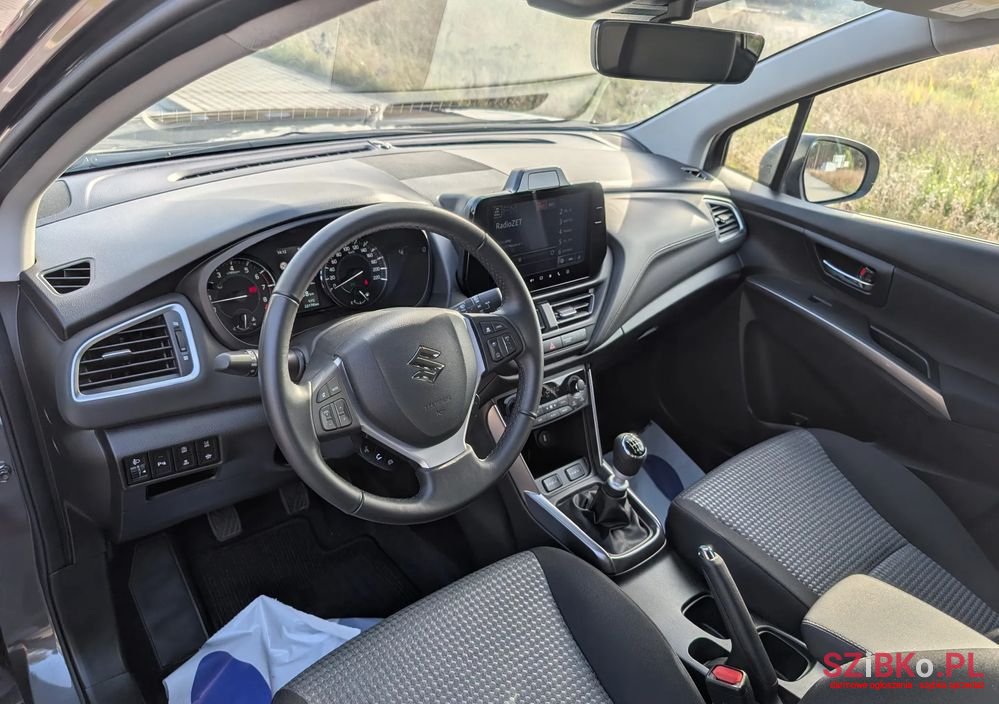 2024' Suzuki SX4 S-Cross photo #3