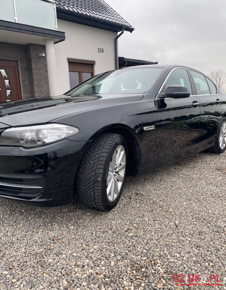 2016' BMW 5 Series 520D Xdrive photo #2