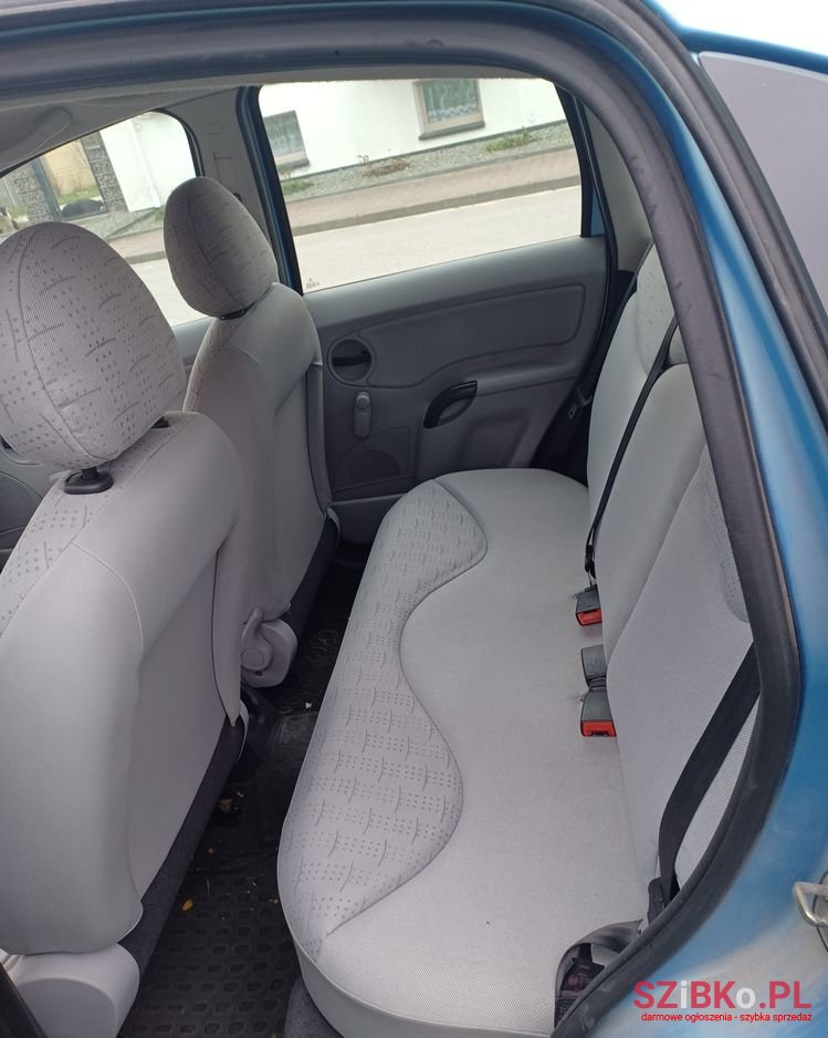 2002' Citroen C3 1.1 Sx photo #5