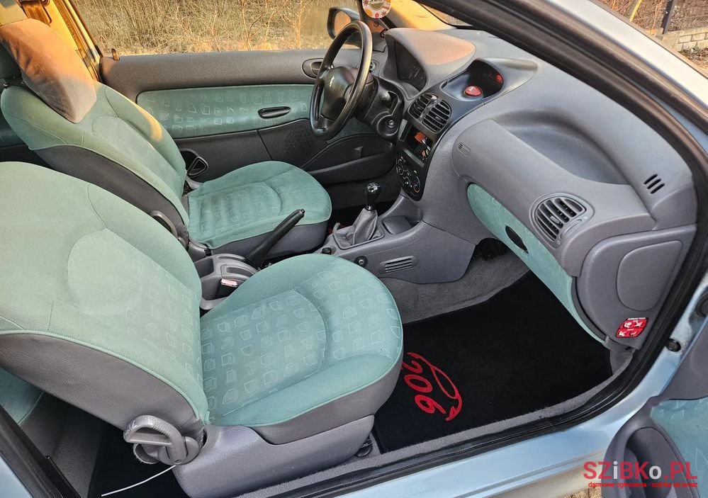 2002' Peugeot 206 1.4 Mistral photo #2