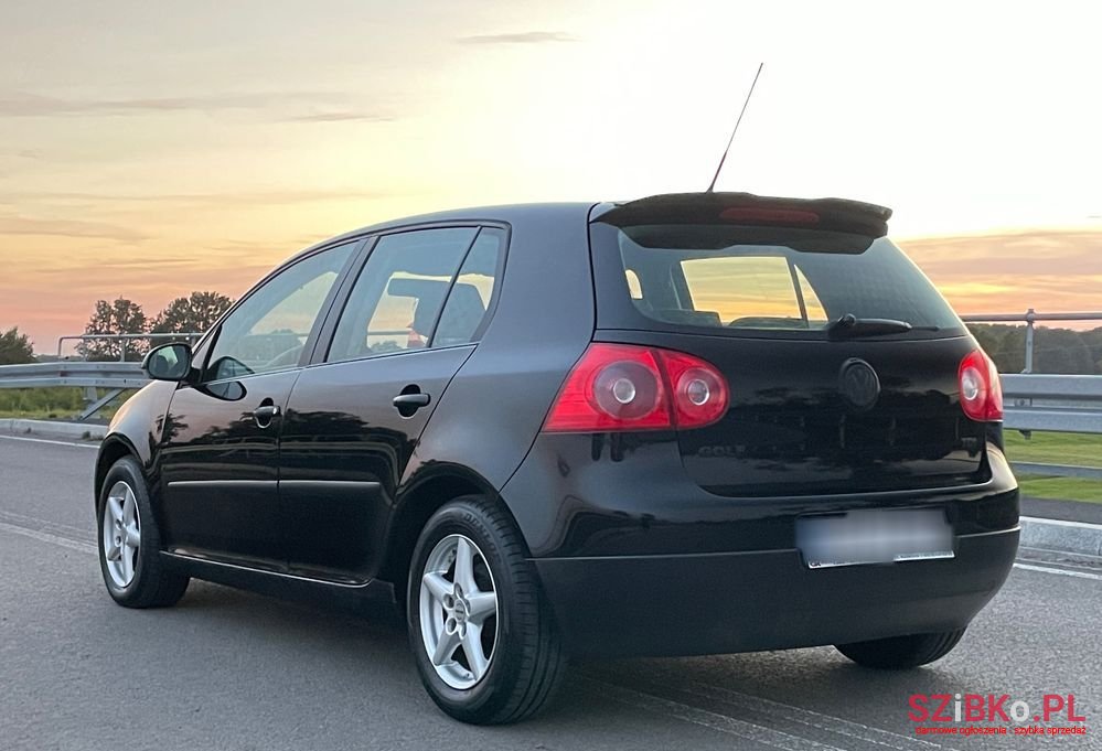 2007' Volkswagen Golf photo #3