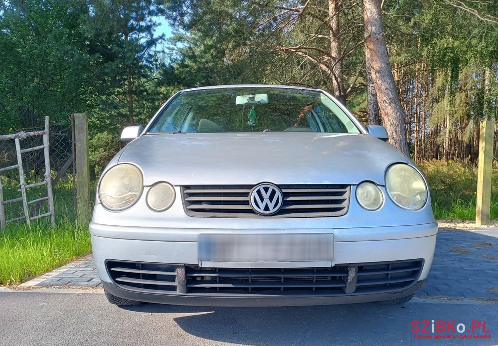2005' Volkswagen Polo photo #1
