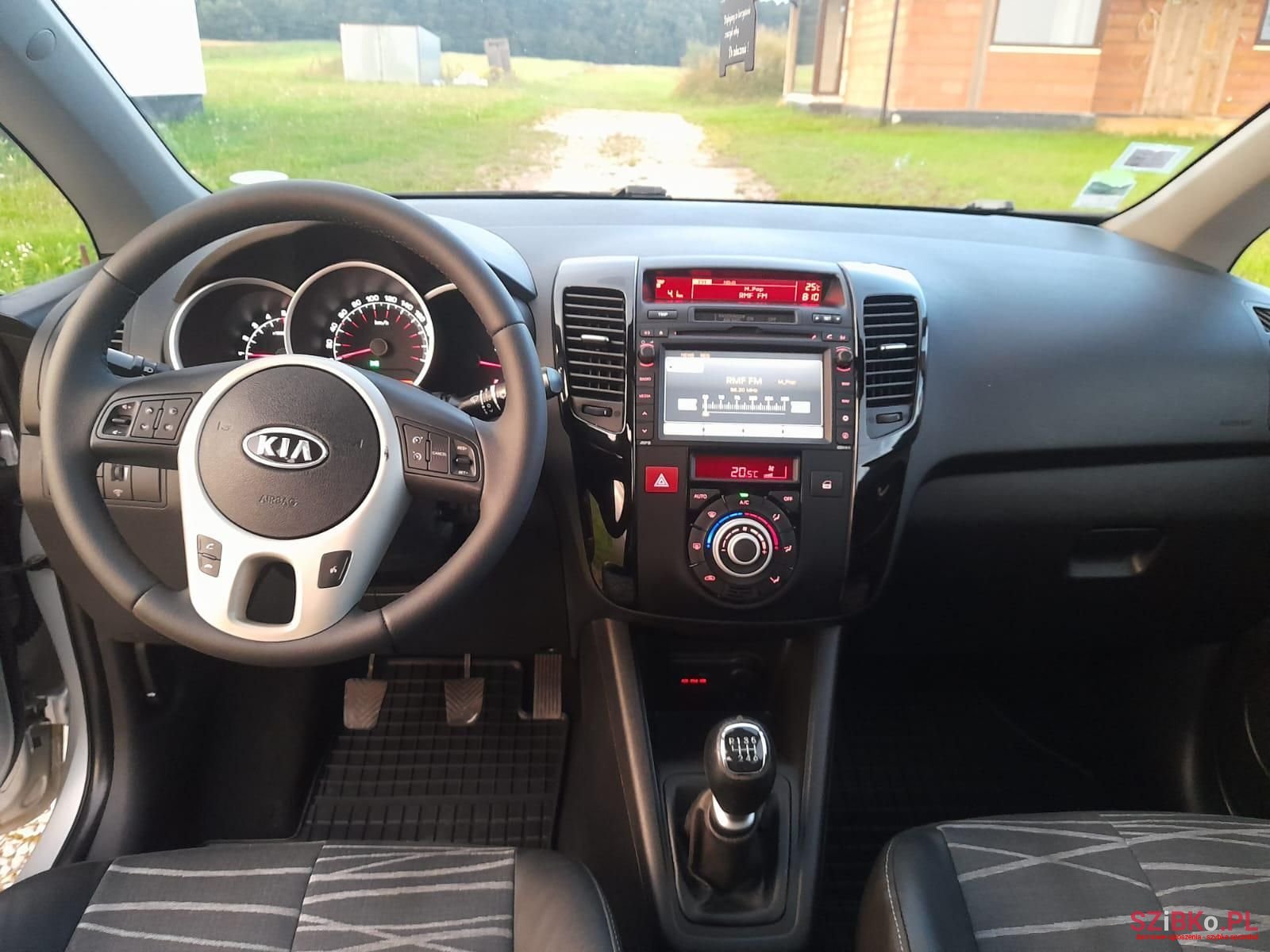 2010' Kia Venga photo #3