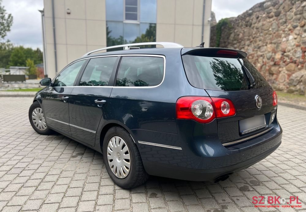 2007' Volkswagen Passat photo #2