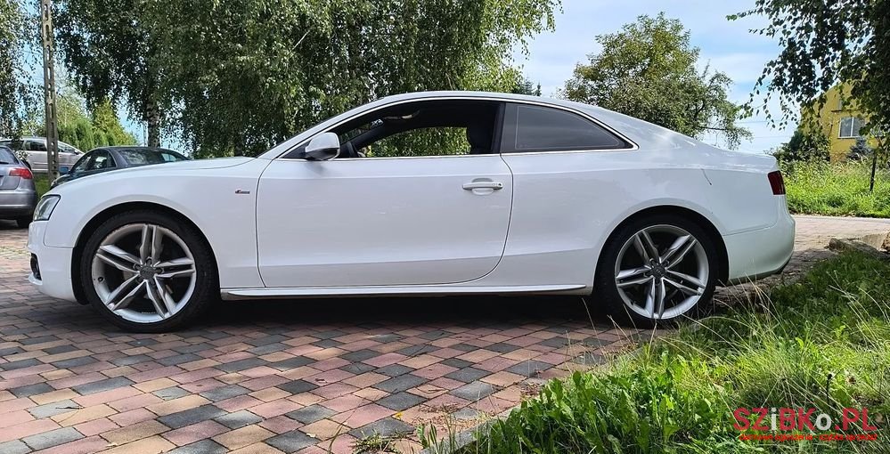 2010' Audi A5 2.0 Tfsi photo #3