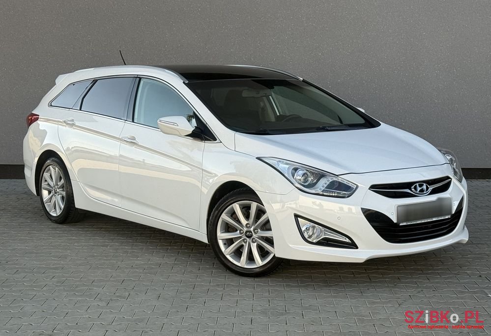 2013' Hyundai i40 Kombi 1.6 Trend photo #5