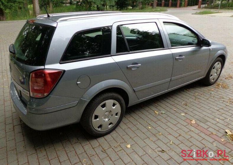2006' Opel Astra photo #1