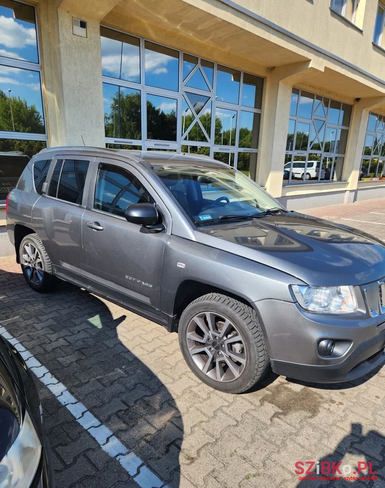2012' Jeep Compass photo #2