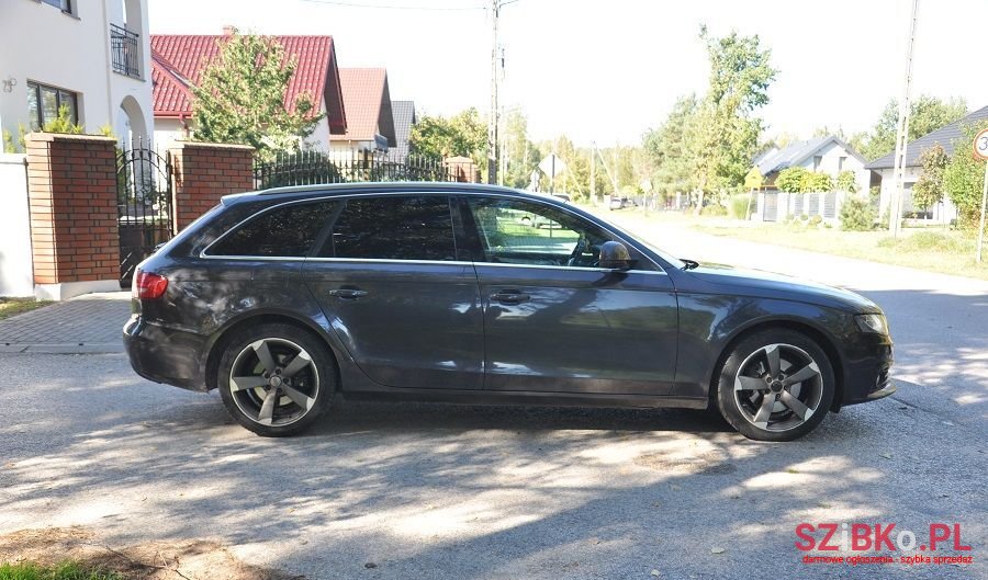 2010' Audi A4 Avant photo #5