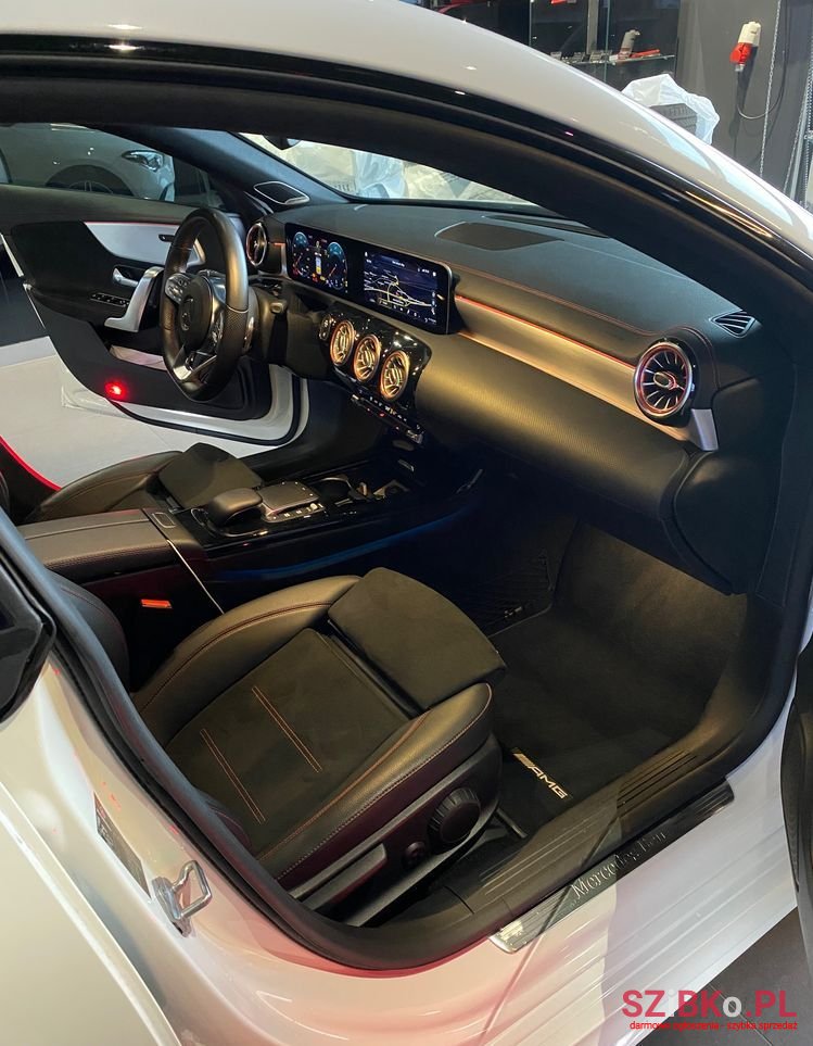 2020' Mercedes-Benz CLA photo #6