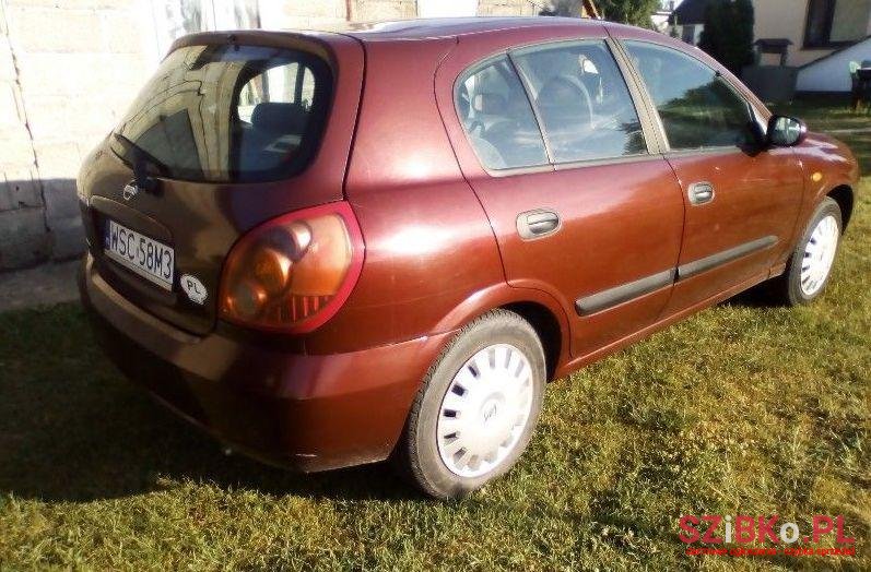 2005' Nissan Almera photo #2
