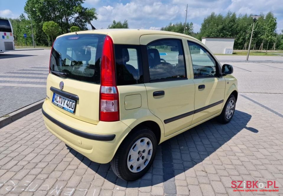 2011' Fiat Panda photo #6