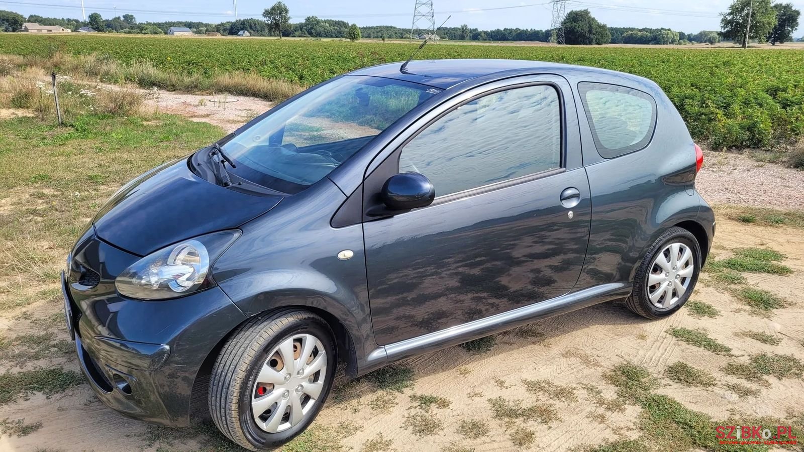 2005' Toyota Aygo photo #4