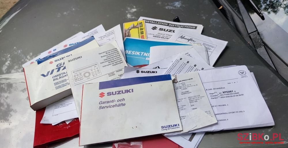 2006' Suzuki Grand Vitara 2.0 De Luxe photo #5