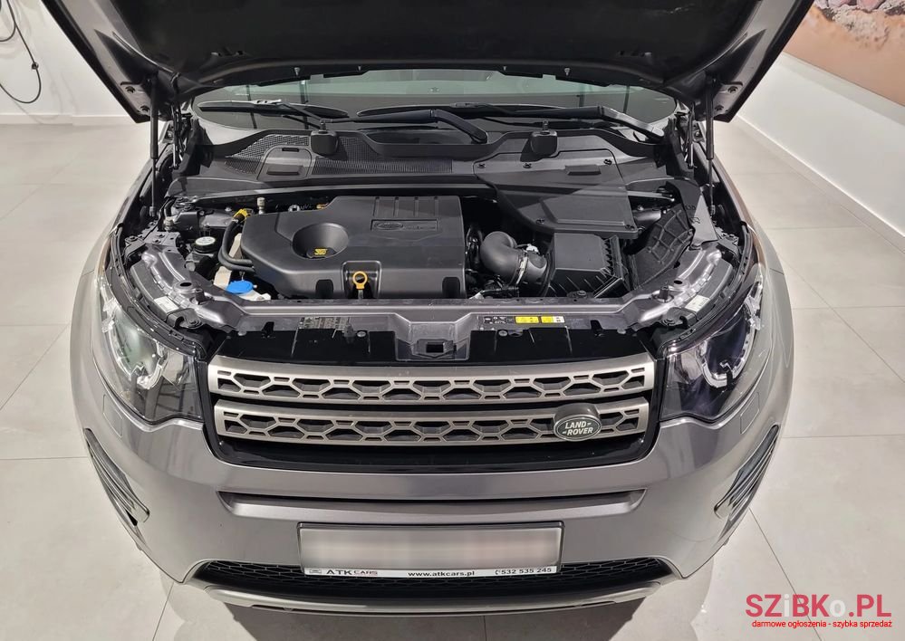 2015' Land Rover Discovery Sport photo #3