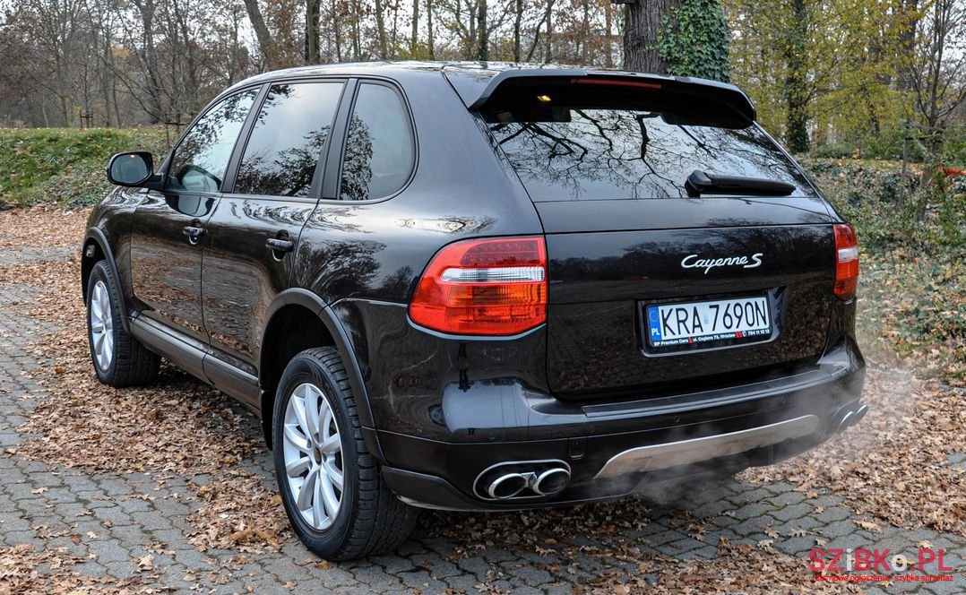 2007' Porsche Cayenne photo #3