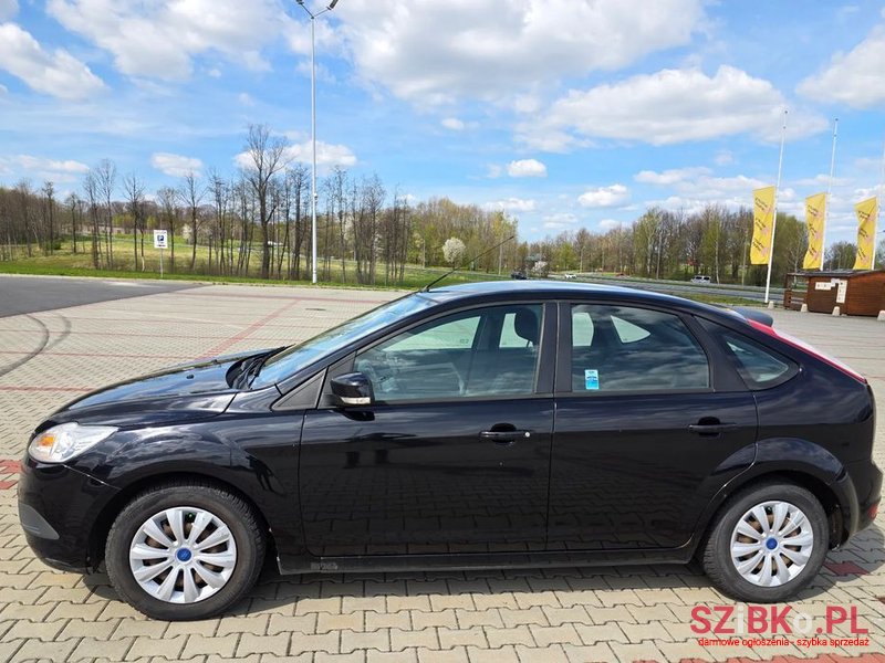 2010' Ford Focus photo #2