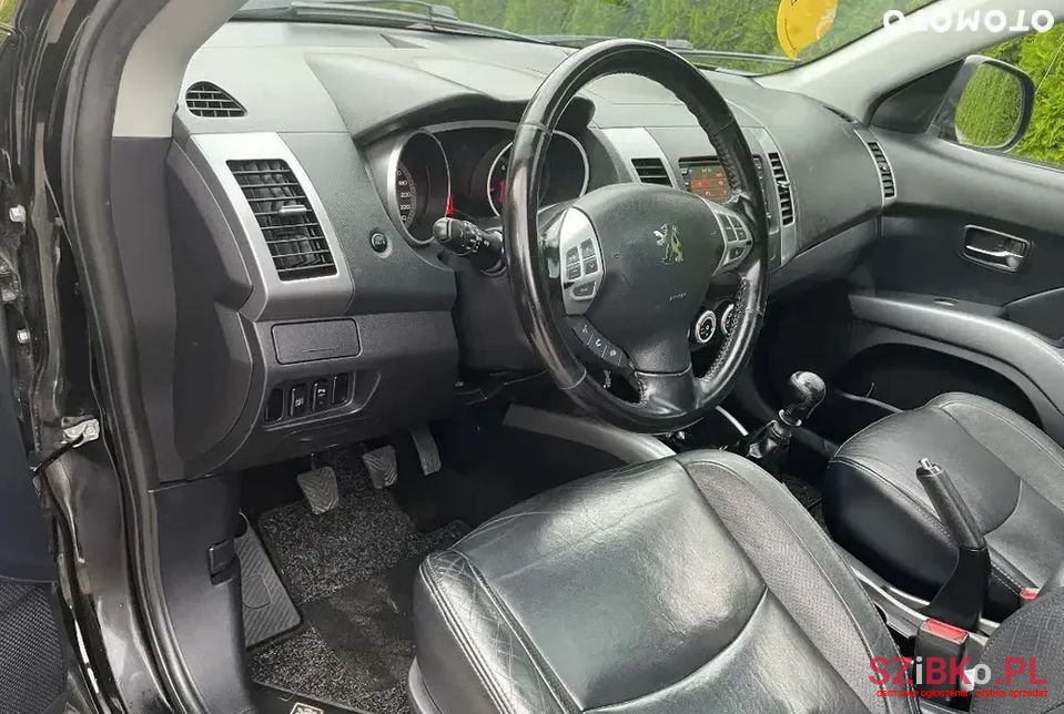 2009' Peugeot 4007 photo #5