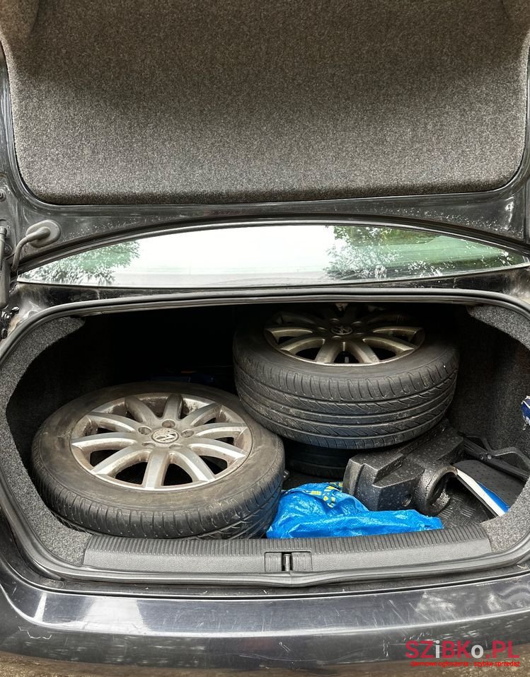 2008' Volkswagen Jetta photo #5