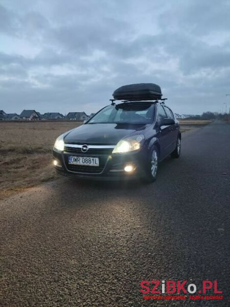 2004' Opel Astra photo #1