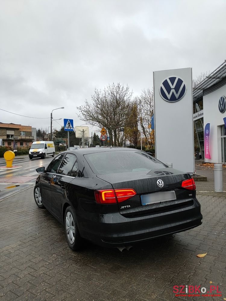 2017' Volkswagen Jetta photo #4