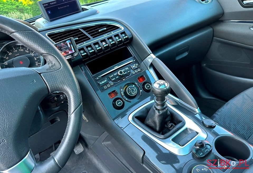 2011' Peugeot 3008 photo #4