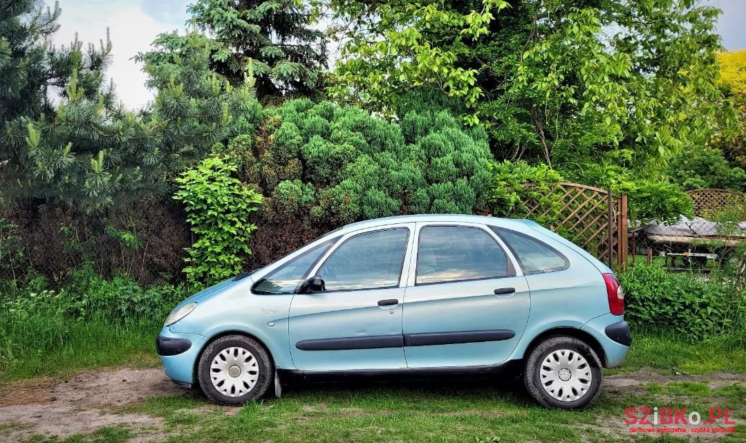 2001' Citroen Xsara Picasso photo #4