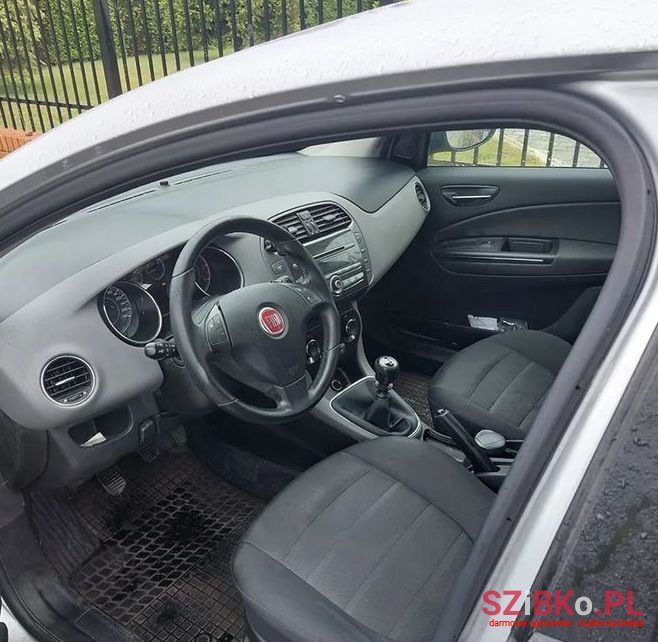 2011' Fiat Bravo 1.6 Multijet 16V Active photo #6