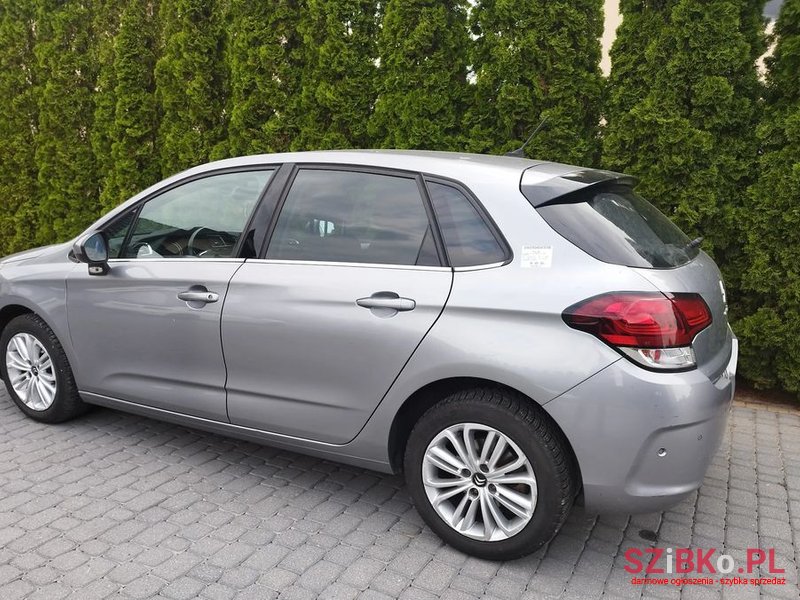 2017' Citroen C4 photo #3