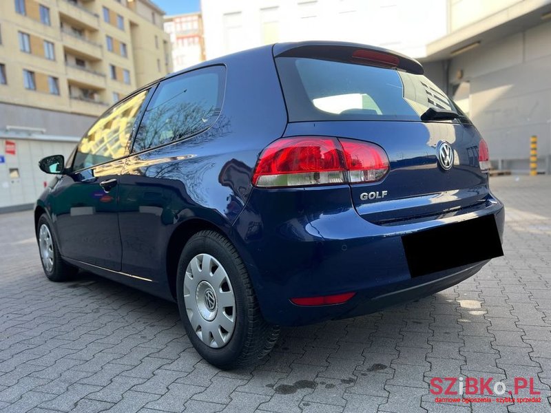 2009' Volkswagen Golf photo #3