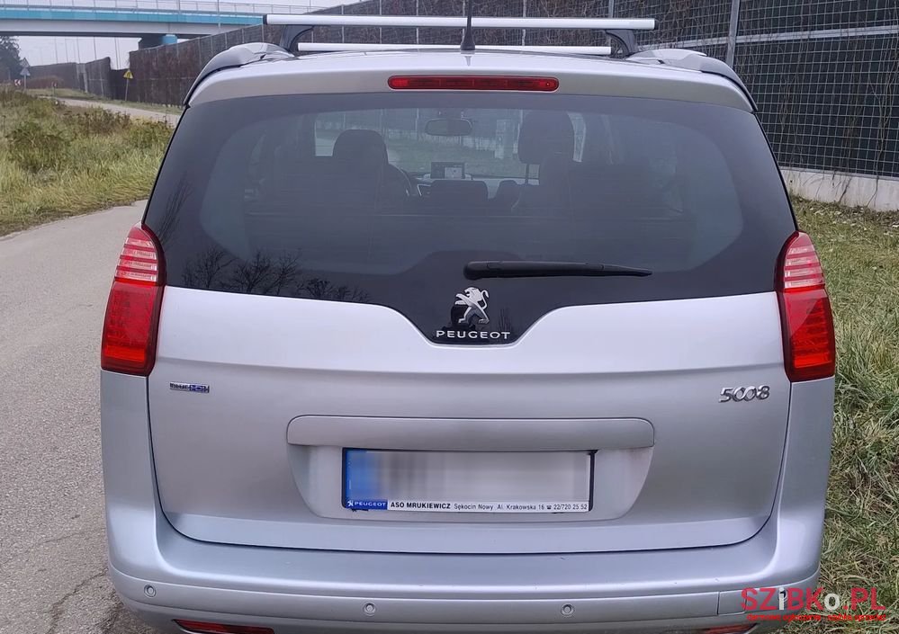 2016' Peugeot 5008 photo #3
