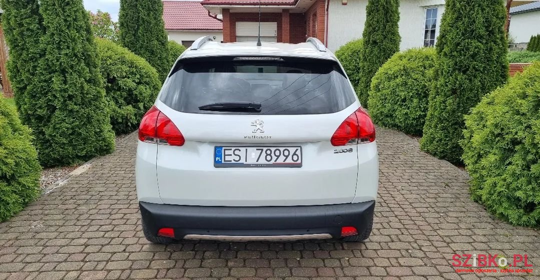 2015' Peugeot 2008 photo #6