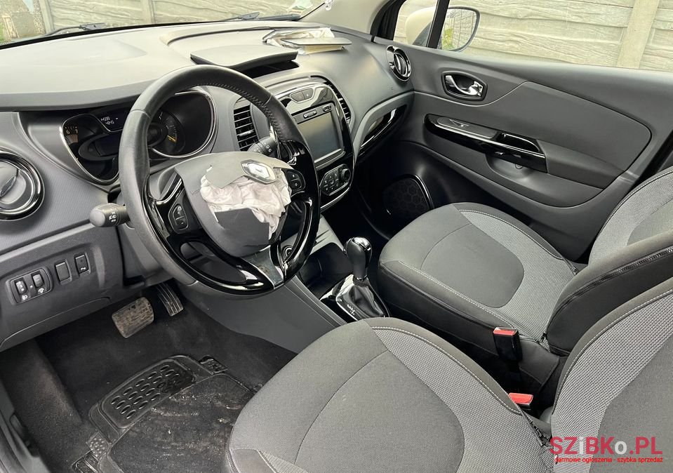 2015' Renault Captur photo #5