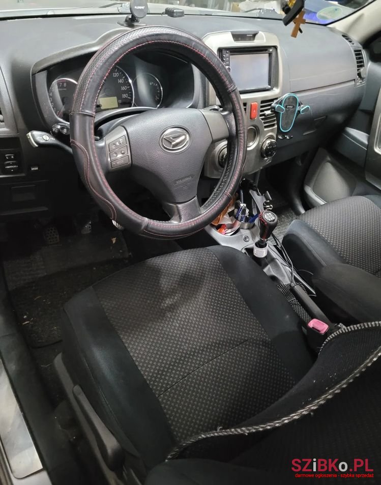 2010' Daihatsu Terios 1.5 photo #5