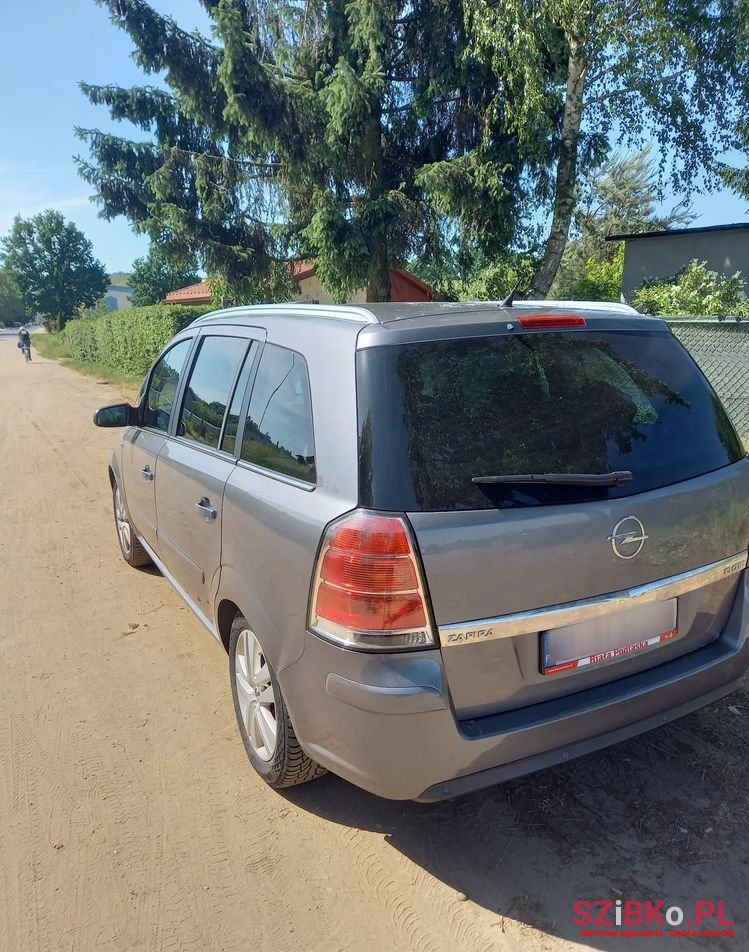 2007' Opel Zafira photo #2