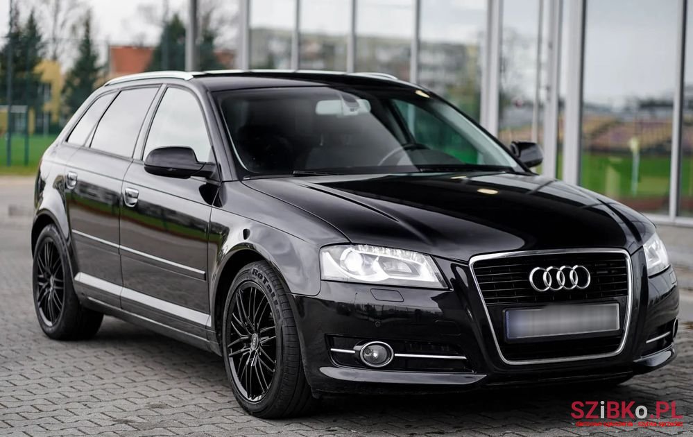 2011' Audi A3 Sportback photo #2